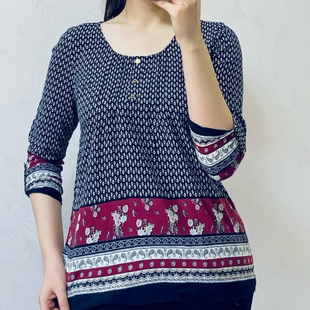 Black and Burgundy Patterned Woman’s Top Stylish Comfortable